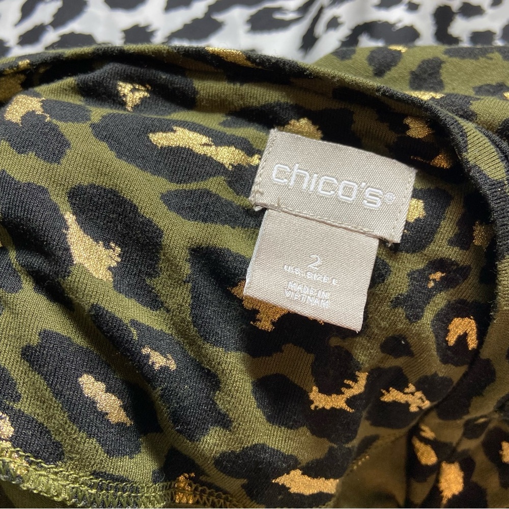 Chico's Sz 2 Metallic Gold Leopard Print Short Sleeve T Shirt Tee Top Blouse L - Picture 10 of 11